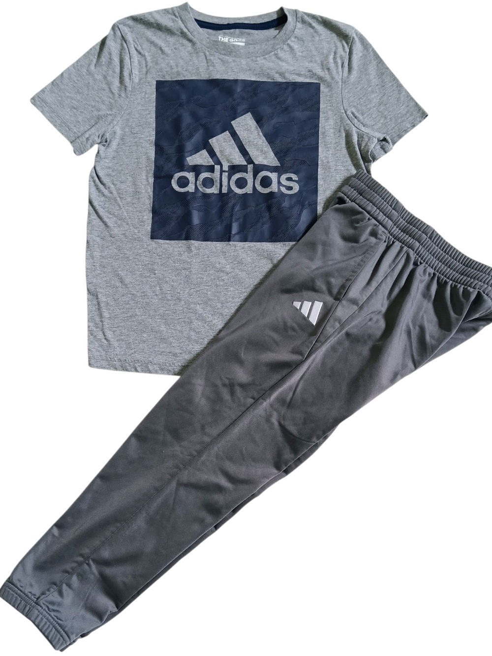 ADIDAS BOYS SIZE 10-12 TOPS, HOODIES AND JOGGERS CLOTHING LOT IN EUC! THIS IS AN - Picture 8 of 16